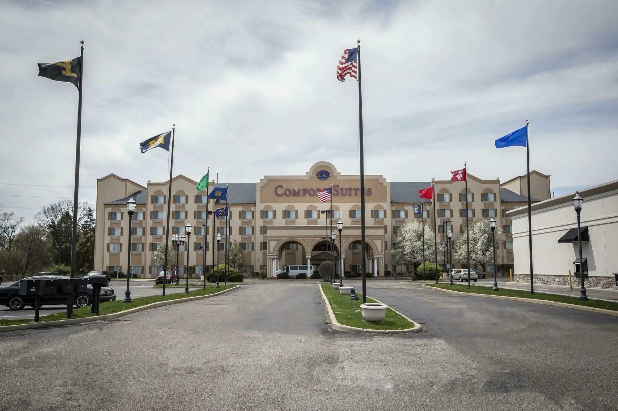 Comfort Suites University Area Notre Dame-South Bend Exterior photo